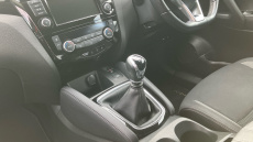 Nissan Qashqai 1.3 DiG-T Acenta Premium 5dr Petrol Hatchback